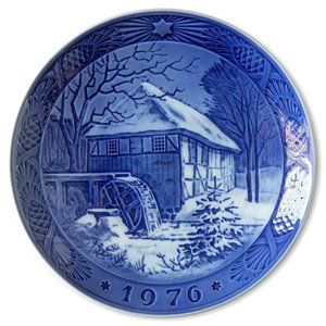 1976 Royal Copenhagen Christmas plate, designed by Sven Vestergaard, Mint Cond